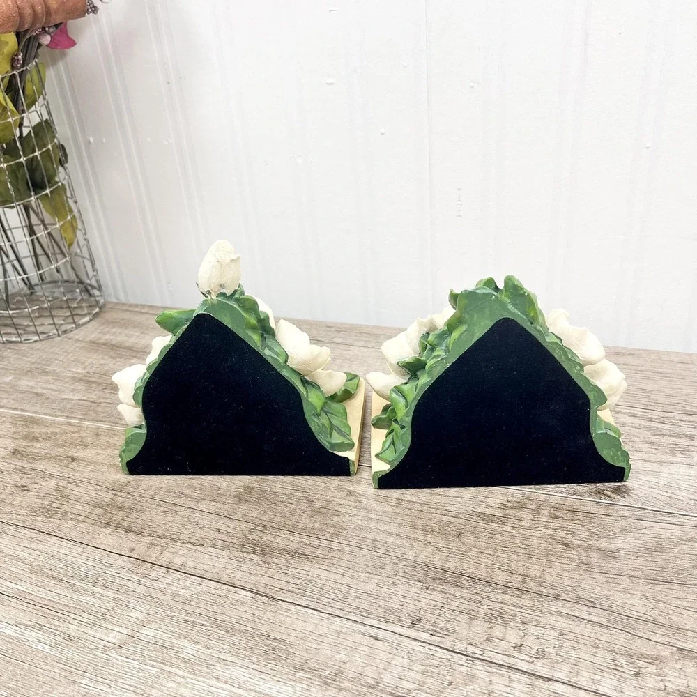 Vintage Magnolia Blossom Bookends: Floral Bookshelf Decor